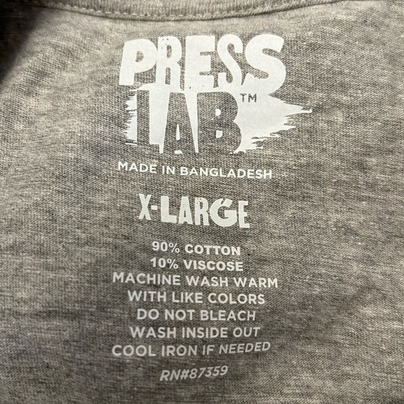 LET’S GET READY TO STUMBLE Tee * T-Shirt * Gray with Green * UNISEX size XL * - Picture 4 of 4